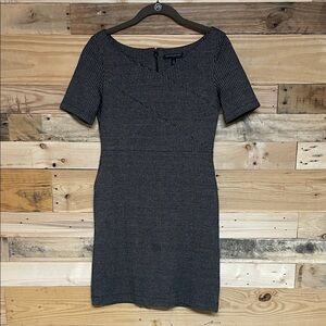 Banana Republic size 0 Petite Black and Gray Form Fitted Short Sleeve Mini Dress